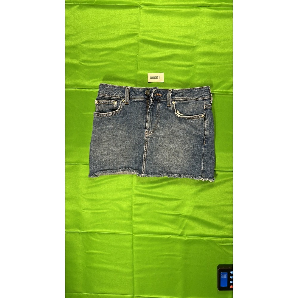 BP. Denim Mini Skirt Medium Wash Raw Hem Mid Rise Casual Edgy Size 0